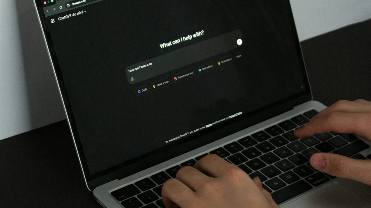AI情感支持机器人与传统AI相比剖析心理韧性培养技术优势在哪