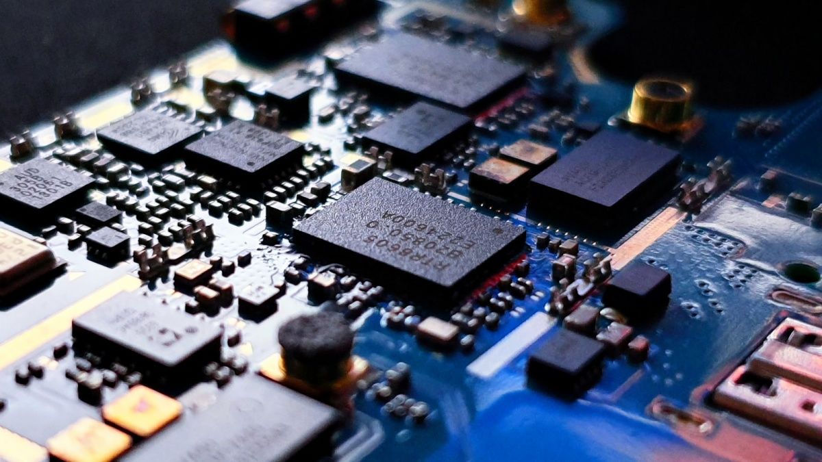 AI社交避坑指南：电子魅魔AI教你识别虚拟关系陷阱。